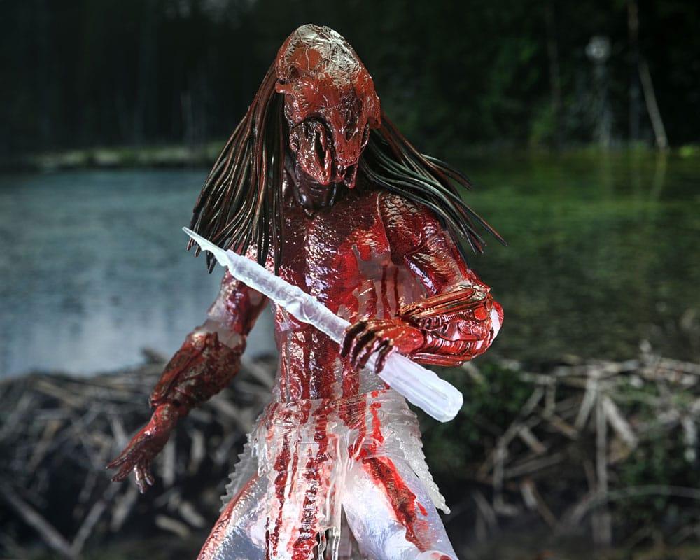 PREY - Ultimate Feral Bear Blood Predator - Ultimate Figurine 18cm