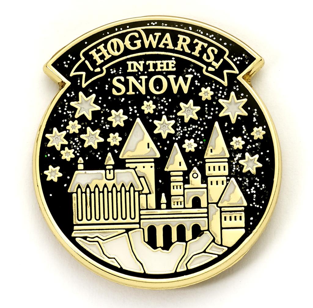 HARRY POTTER - Hogwarts in the Snow - Greeting card with Pin
