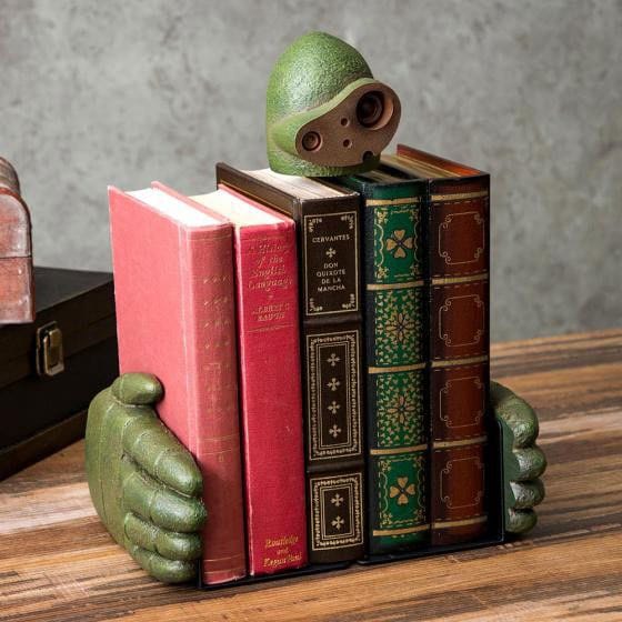 [PREORDER] CASTLE IN THE SKY - Robot Soldier - Bookends