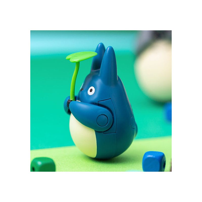 MY NEIGHBOR TOTORO - Blue Totoro with leaf - Figure Culbuto 5.8cm