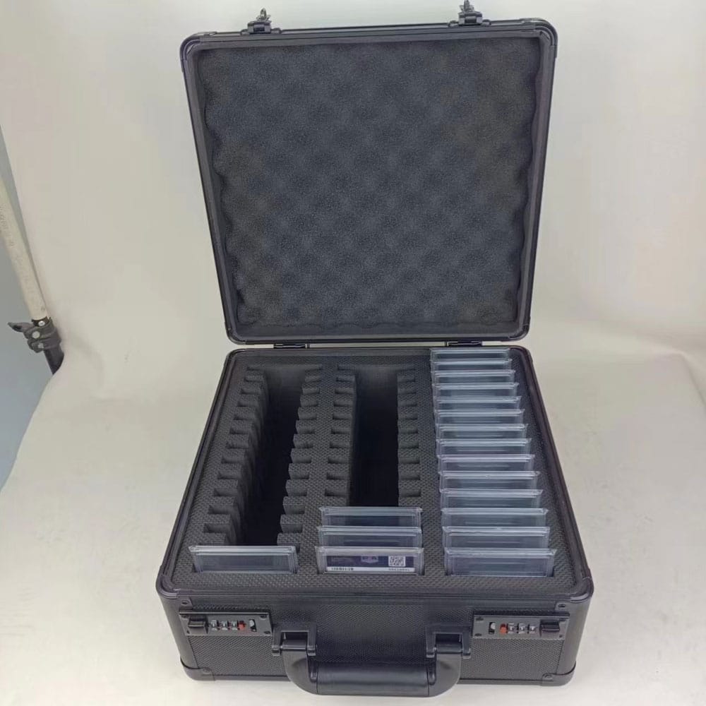[PREORDER] Evoretro Trading Card Suitcase for Booster Packs