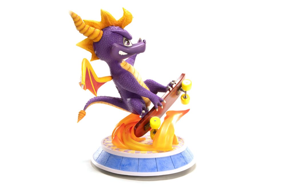 [PREORDER] Spyro : Year of the Dragon  PVC Statue Spyro Skateboard 34 cm