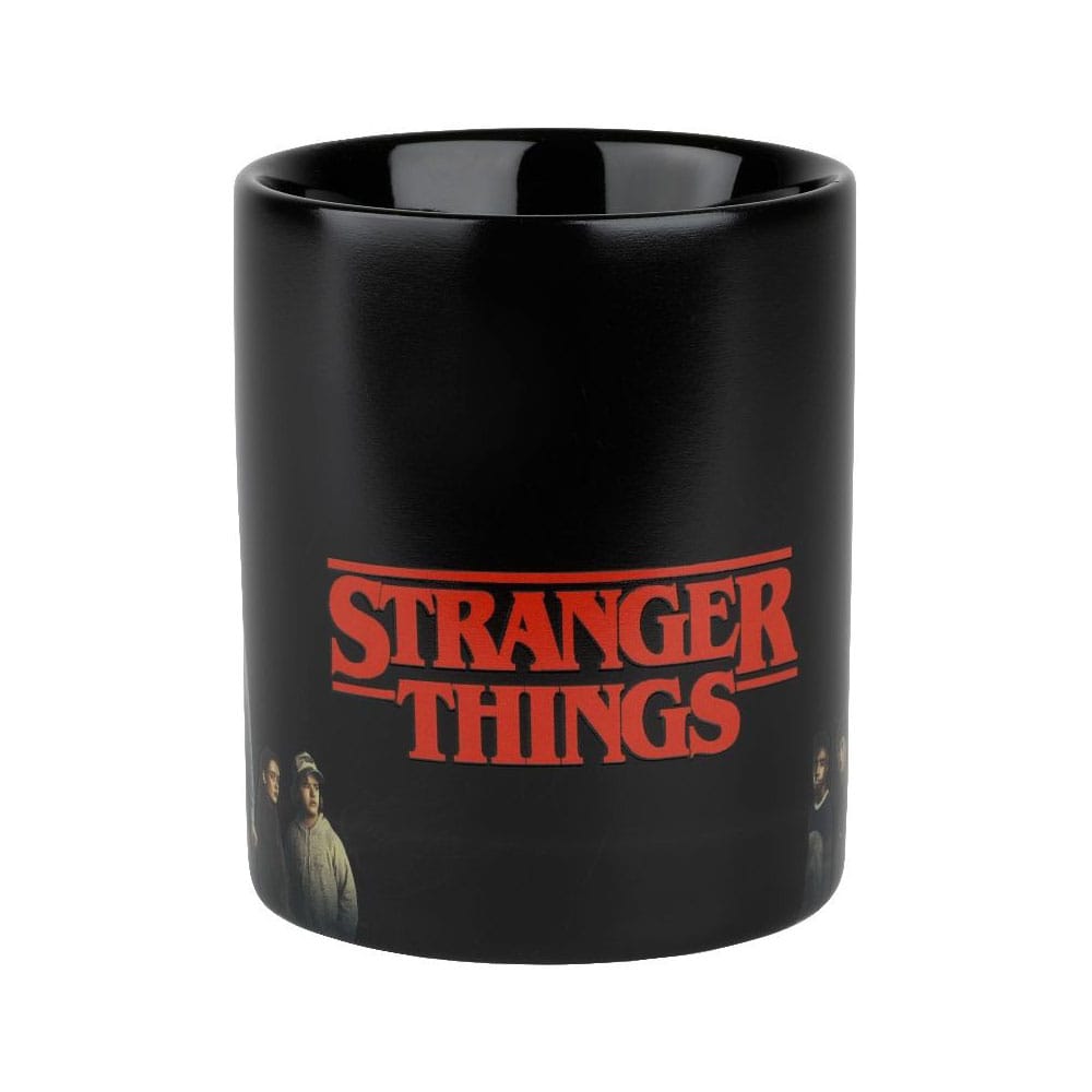 [PREORDER] Stranger Things Heat Change Mug Team 320 ml